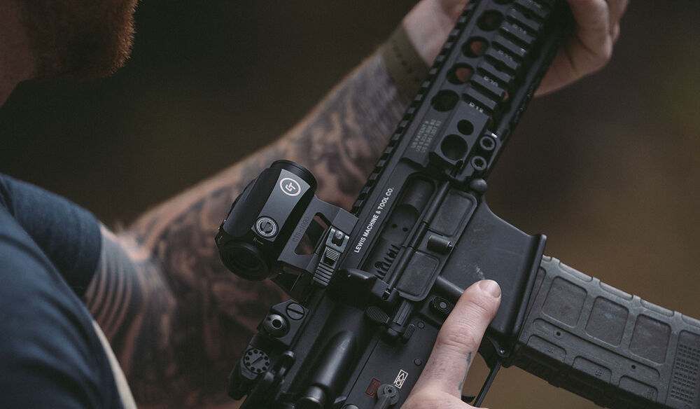 CTS-1000 Compact Tactical Red Dot Sight for Rifles [2.0 MOA]